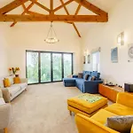 2 Bed In Askam-in-furness Oc-88651 Nyaraló